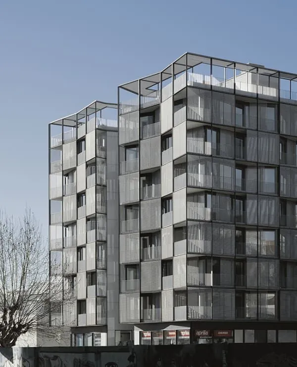 Estructura metálica para terraza cubierta y porche fabricada a medida por Metali en Barcelona